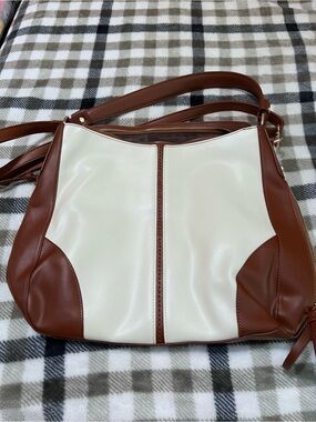 Chic Two-Tone Brown and Cream Shoulder Bag
